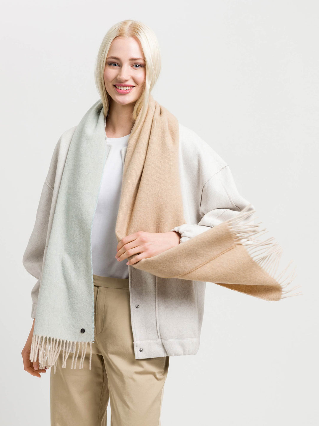 Sustainability Edition - Zweifarbiger Schal in Wollmischung