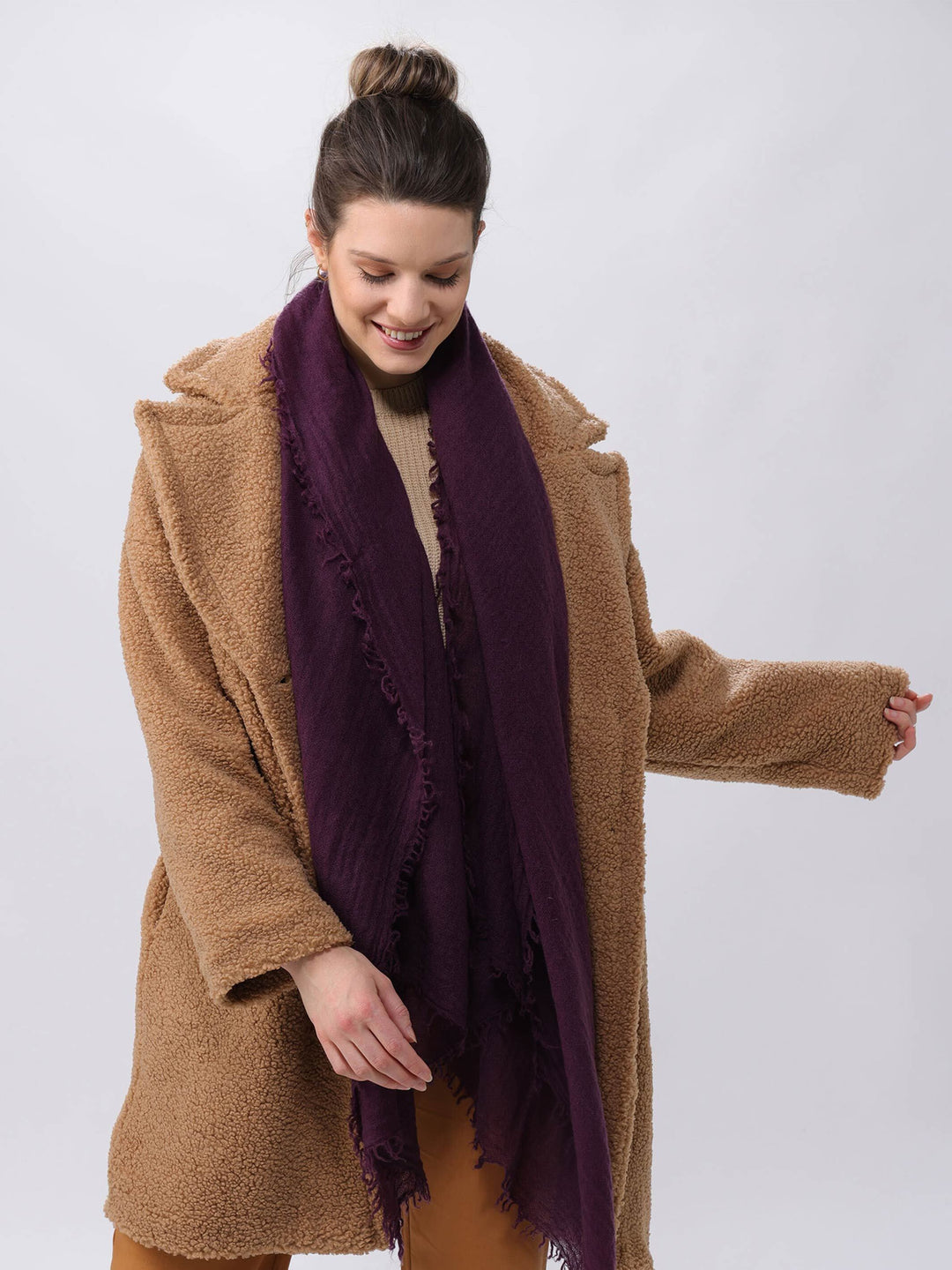 Einfarbige Wollstola mit Fransen