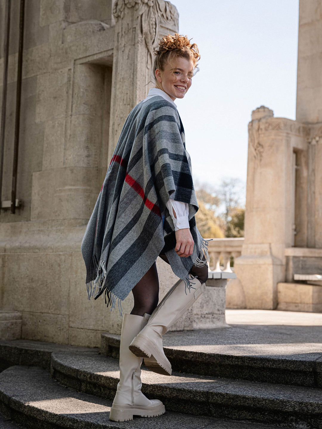 Poncho mit FRAAS Plaid Karo aus reiner Wolle