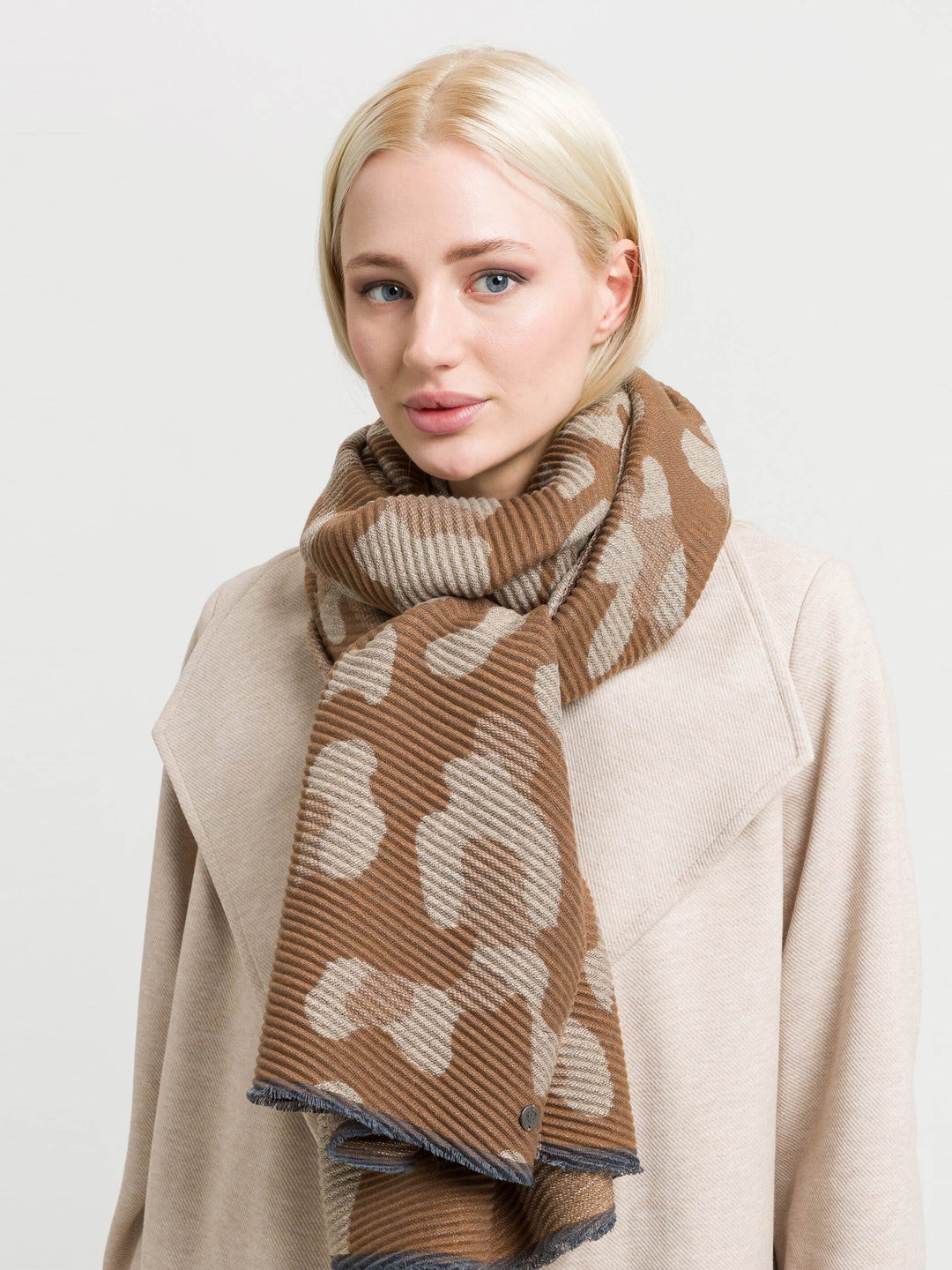 Plissee-Schal mit Animal-Design