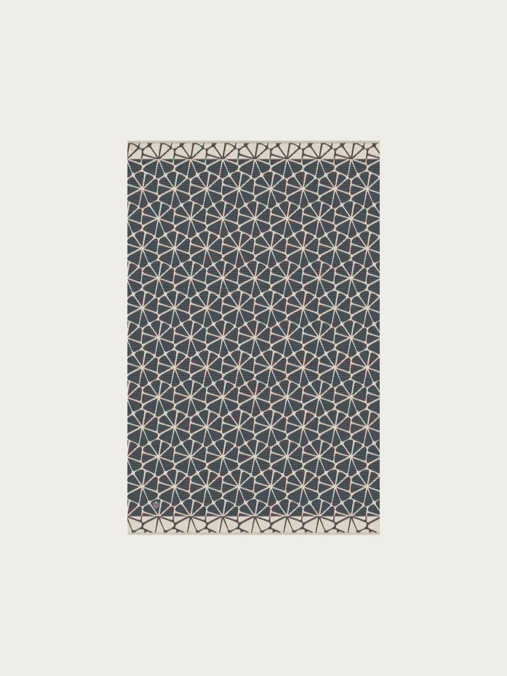 Sustainability Edition - Decke mit grafischem Design - Made in Germany