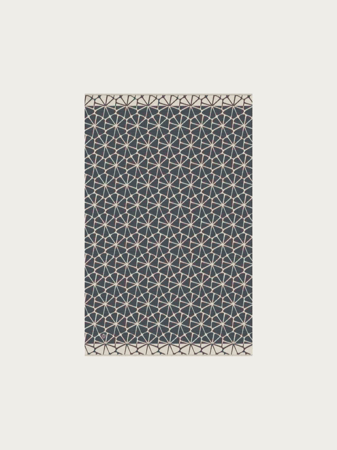 Sustainability Edition - Decke mit grafischem Design - Made in Germany