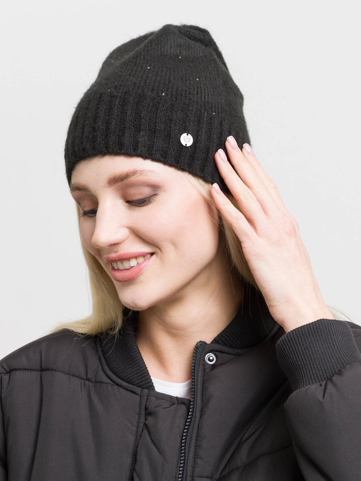 Strickmütze mit Glitzersteinen