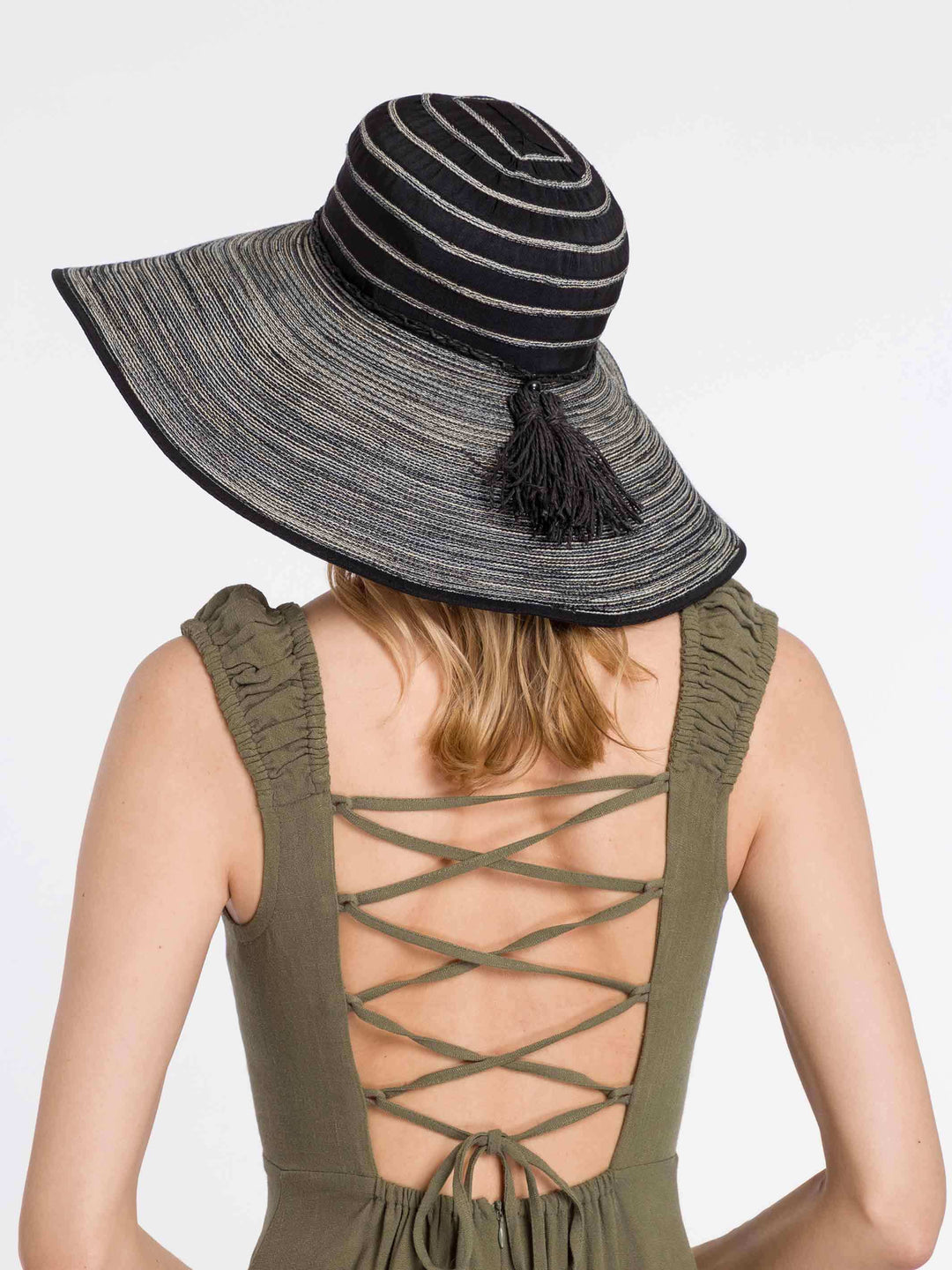 Großer Loevenich Glockenhut mit Streifen