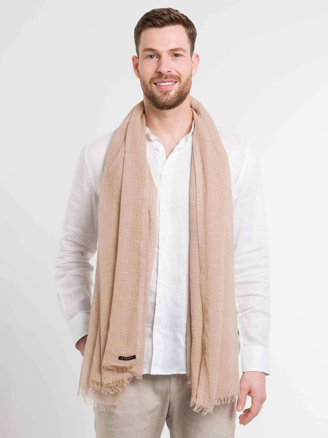 Sportliche bugatti Stola mit Boxkaro in Leinenmischung