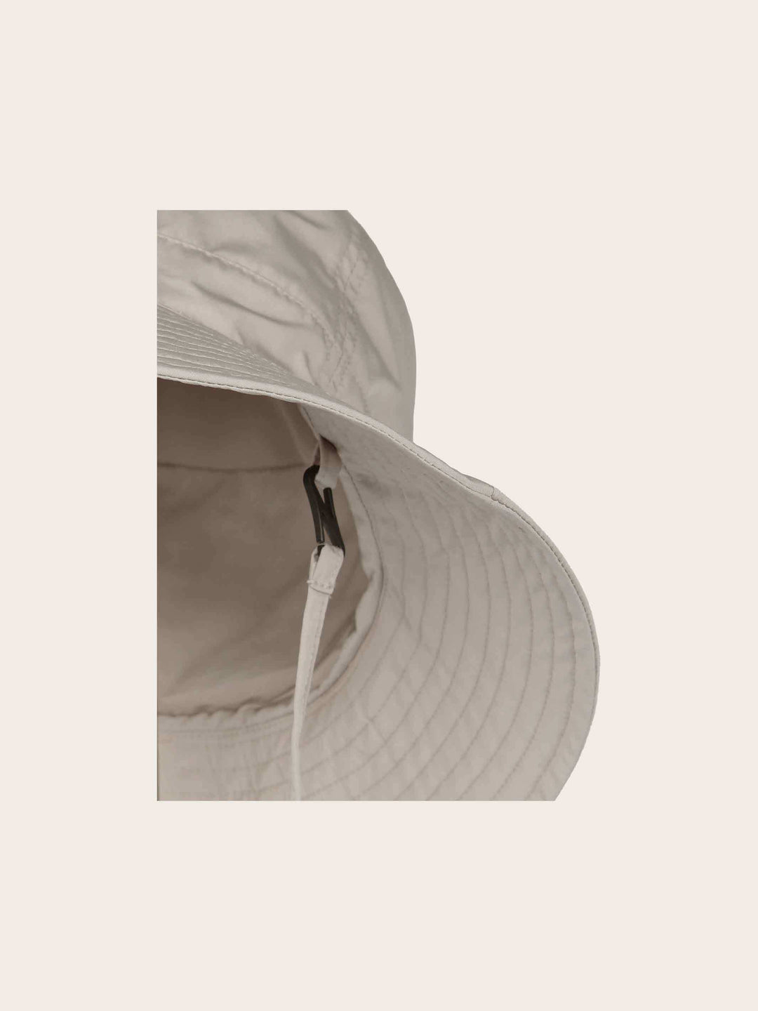 Wasserfester Loevenich Bucket Hat mit Kinnband