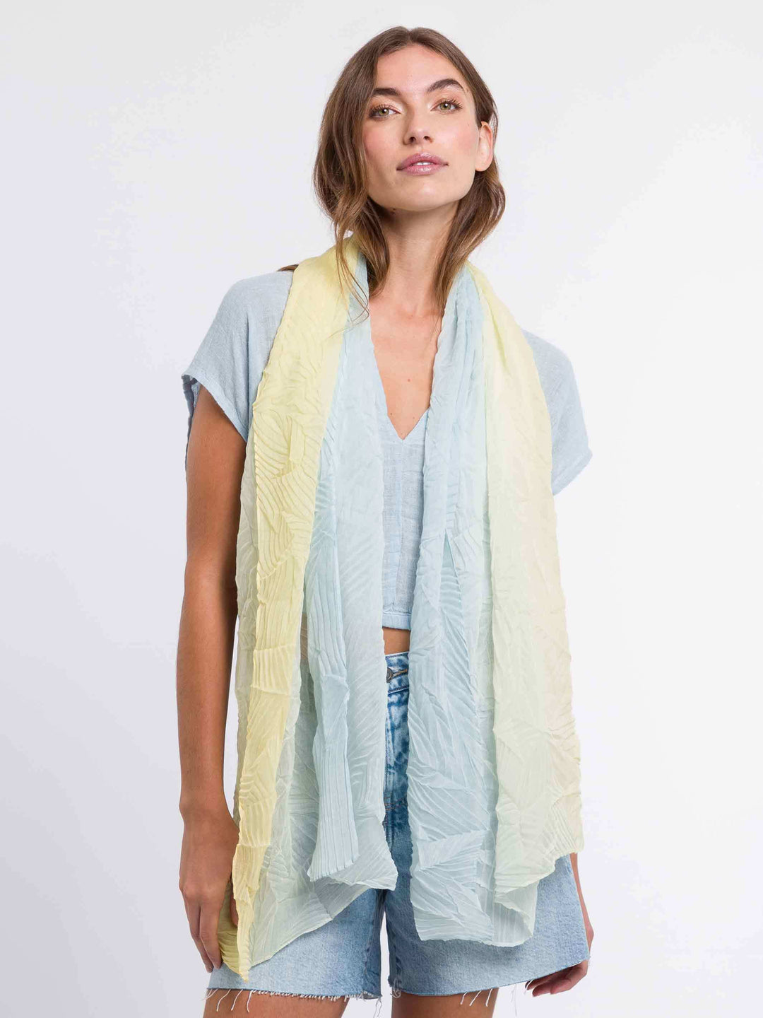 Plissee-Schal mit Farbverlauf