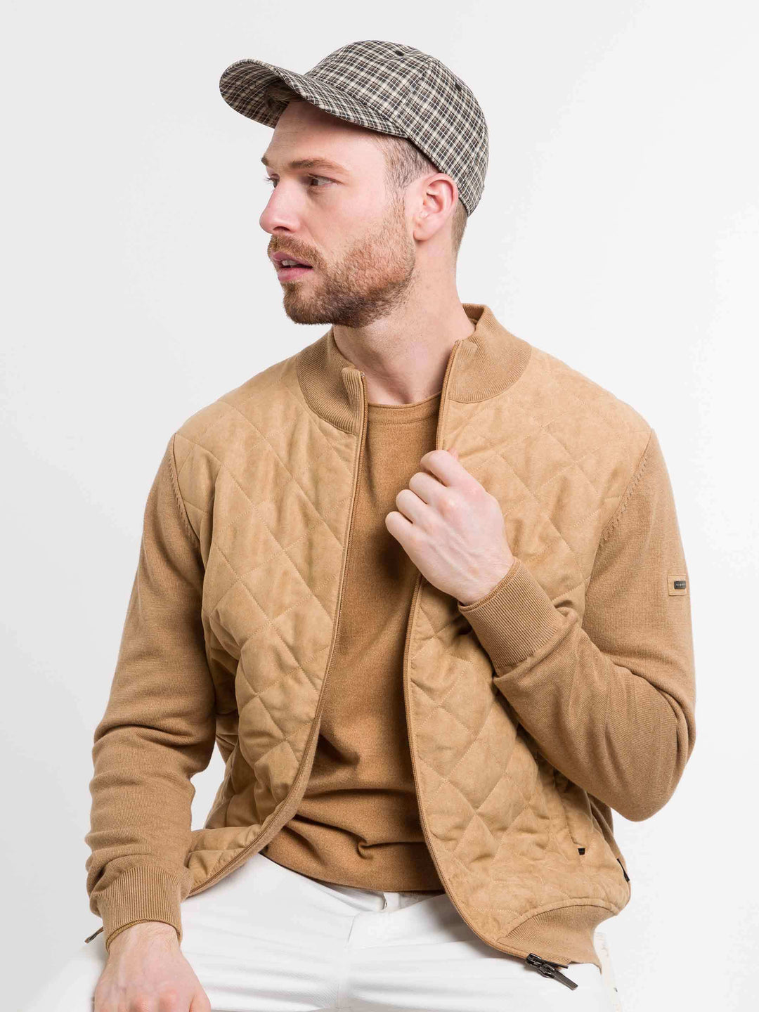 Sommerliche bugatti Baseballkappe mit klassischem Karomuster