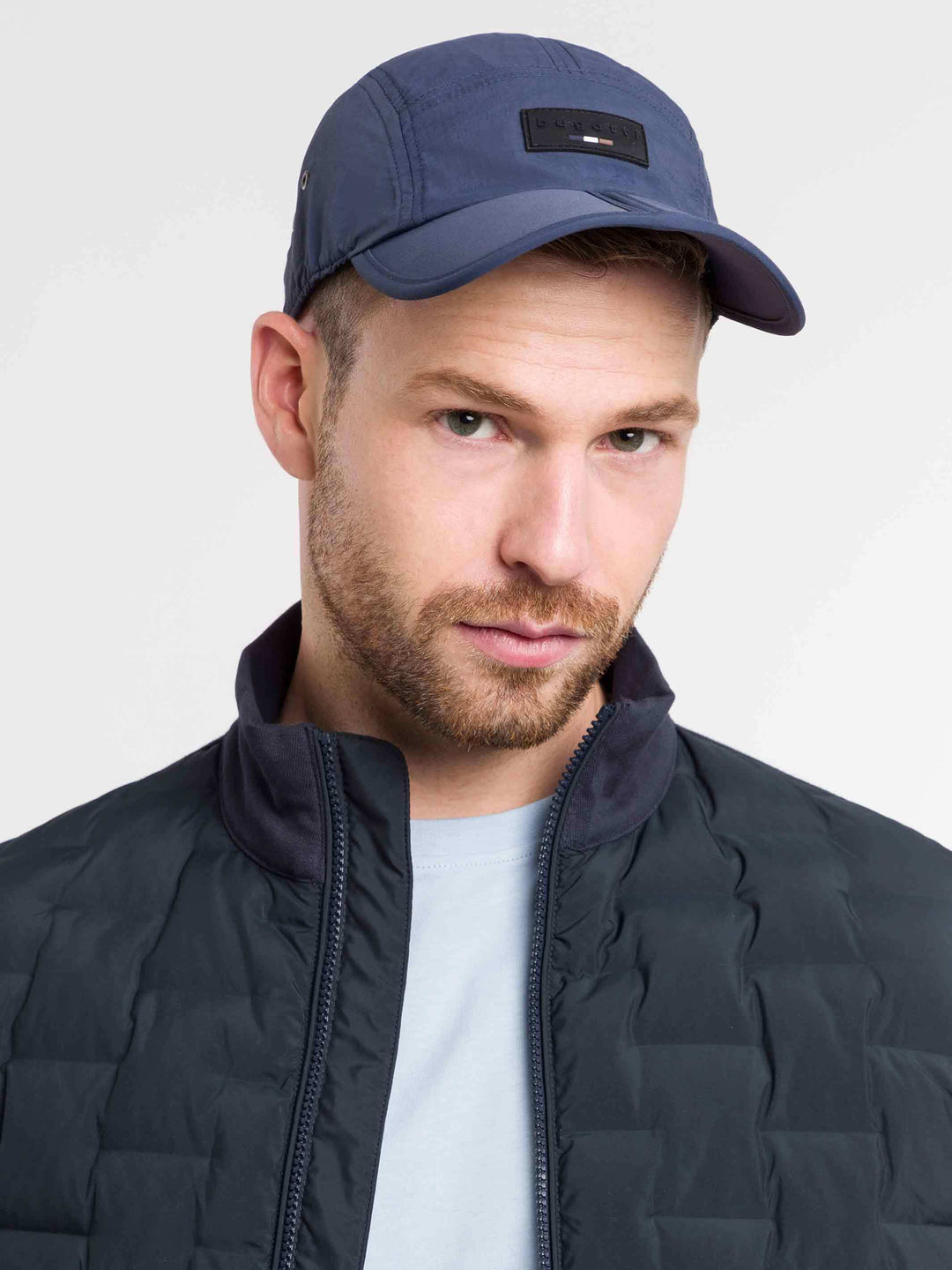 Sportliche Baseballkappe mit bugatti-Patch