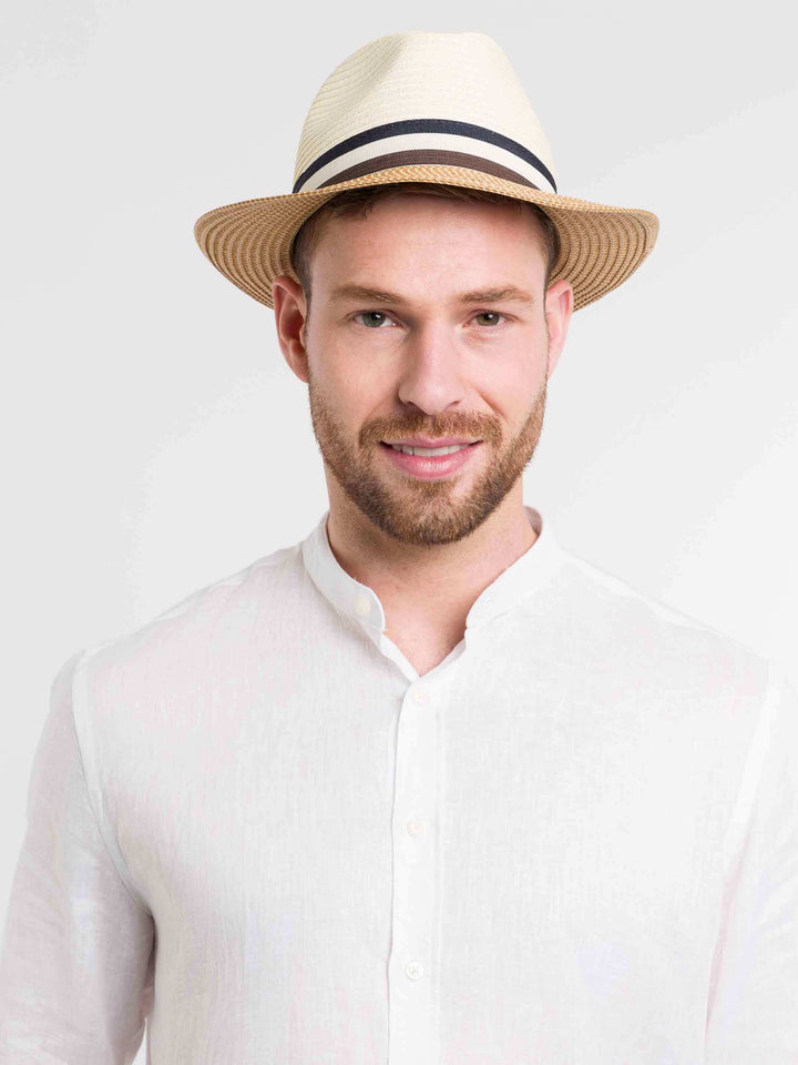 Sommerlicher Fedora mit bugatti Flag