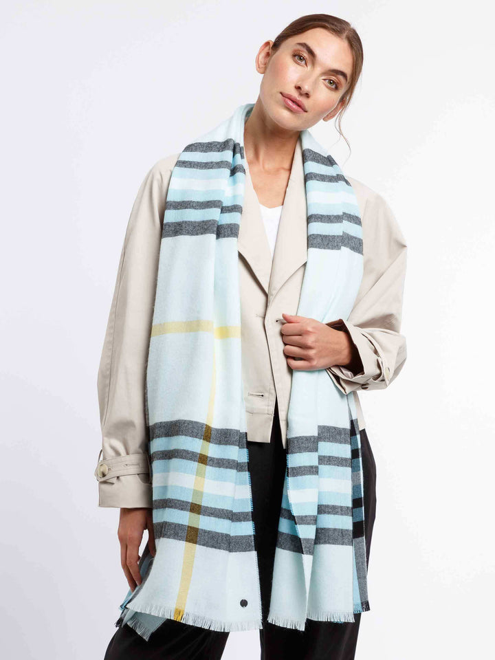 Stola mit FRAAS Plaid - Made in Germany