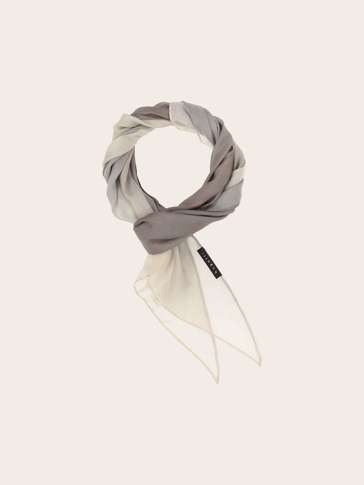 Elegantes bugatti Dreieckstuch mit Ombré-Effekt