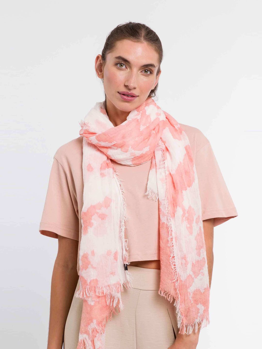 Sommerschal mit marmoriertem Muster