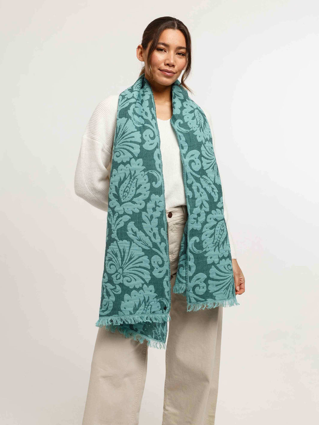 Stola mit Ranken-Muster in Baumwolle-Wolle-Mischung