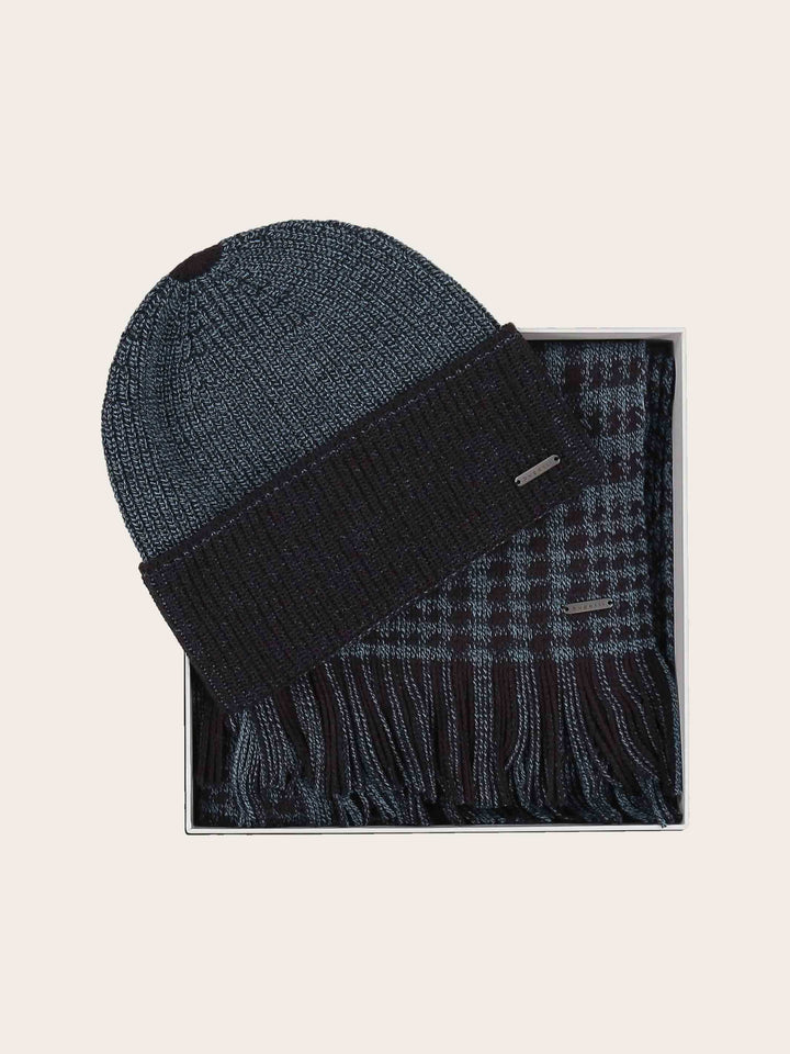 bugatti Geschenkset Beanie und Raschelschal mit klassichem Karo aus Polyacryl