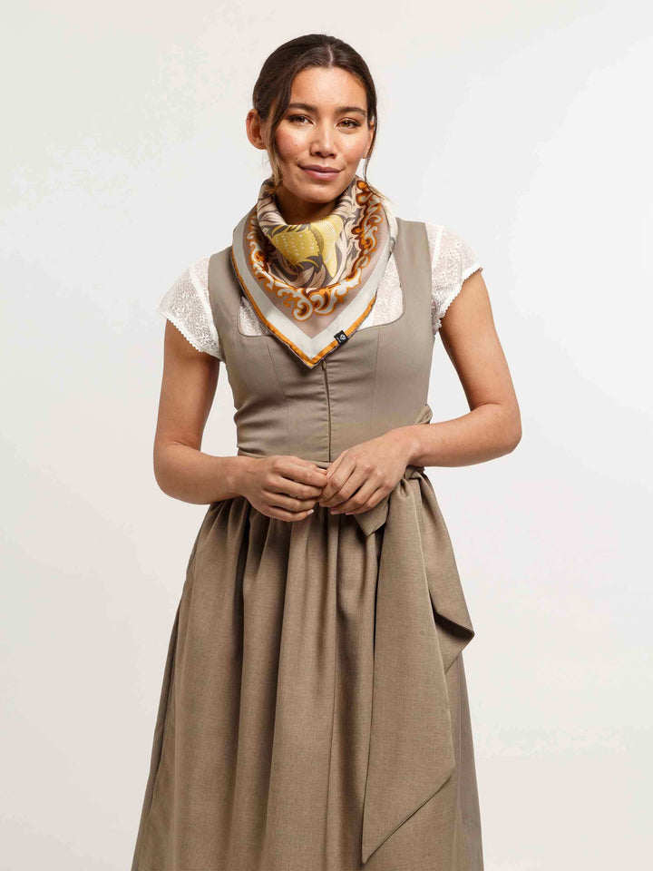 Seidentuch mit rustikalem Tier- und Pflanzenprint