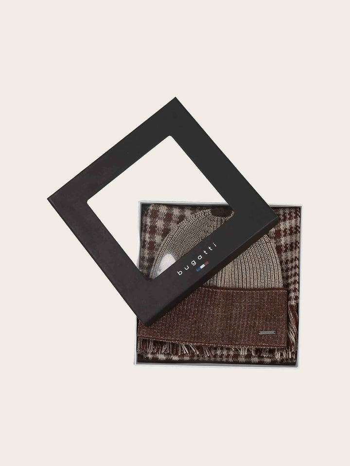 bugatti Geschenkset Beanie und Raschelschal mit klassichem Karo aus Polyacryl