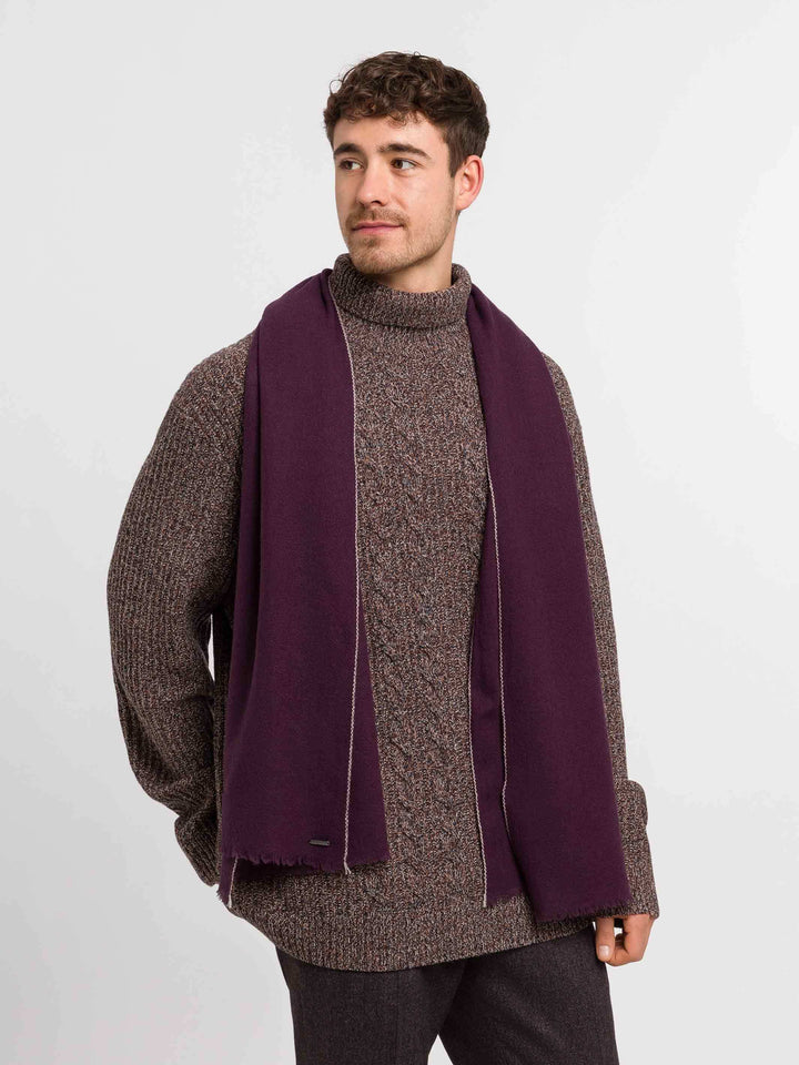 Hochwertiger einfarbiger bugatti Schal mit farbiger Applikation