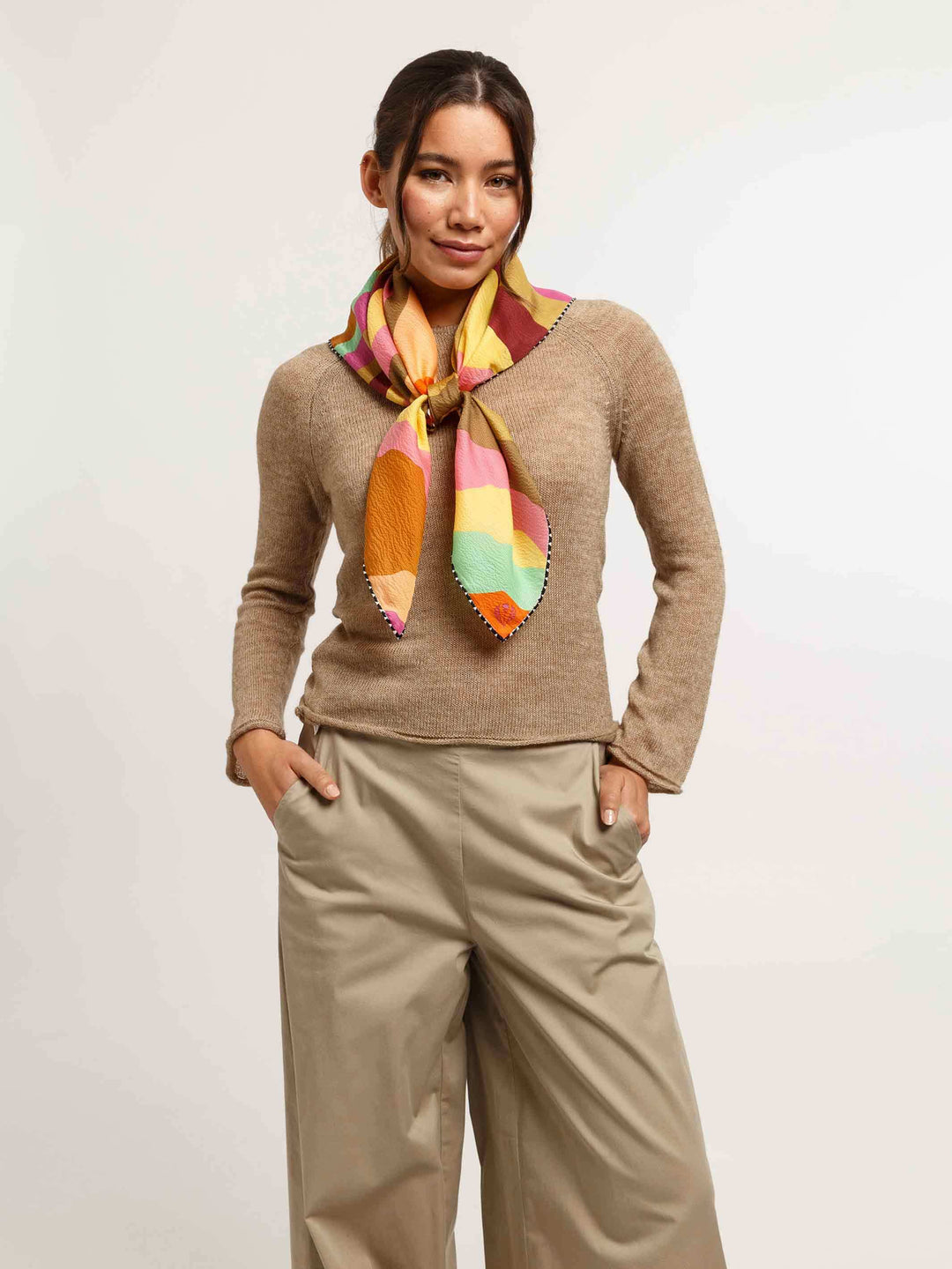 Seidenkrepp-Tuch im Wellen-Design