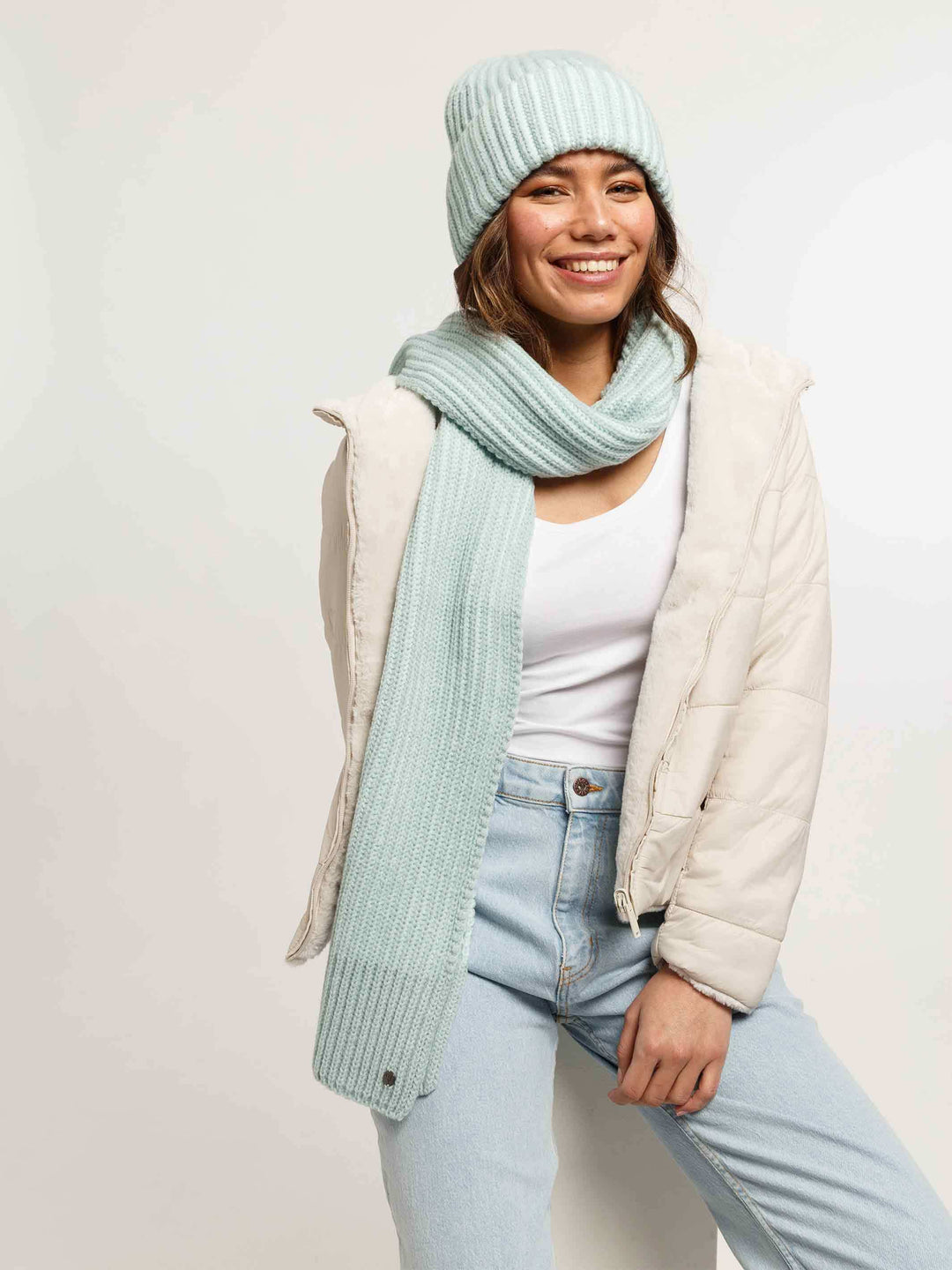 Gerippte Strickmütze mit Two-Tone-Effekt in Wollmischung