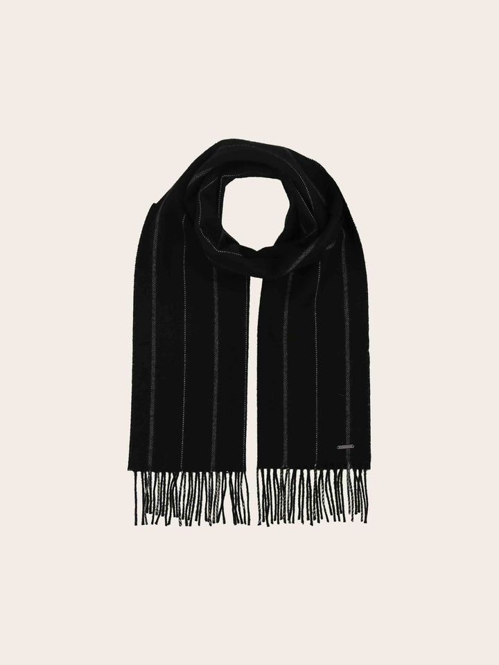 Einfarbiger bugatti Schal mit feinen farblichen Streifen