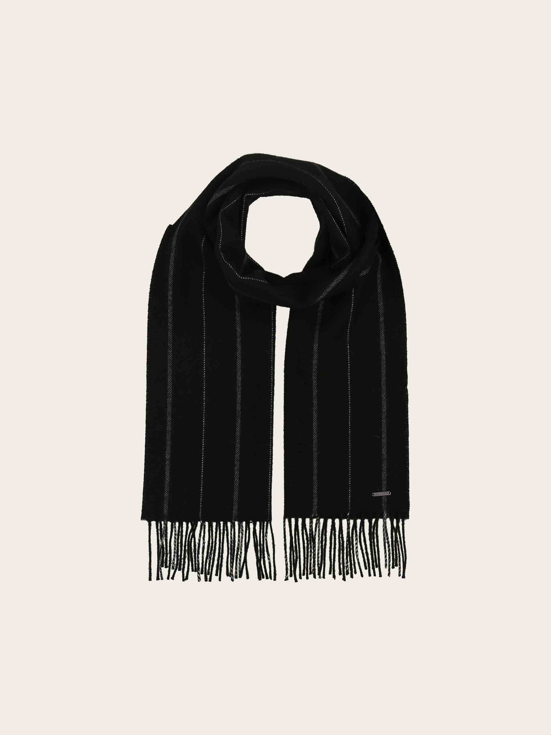 Einfarbiger bugatti Schal mit feinen farblichen Streifen