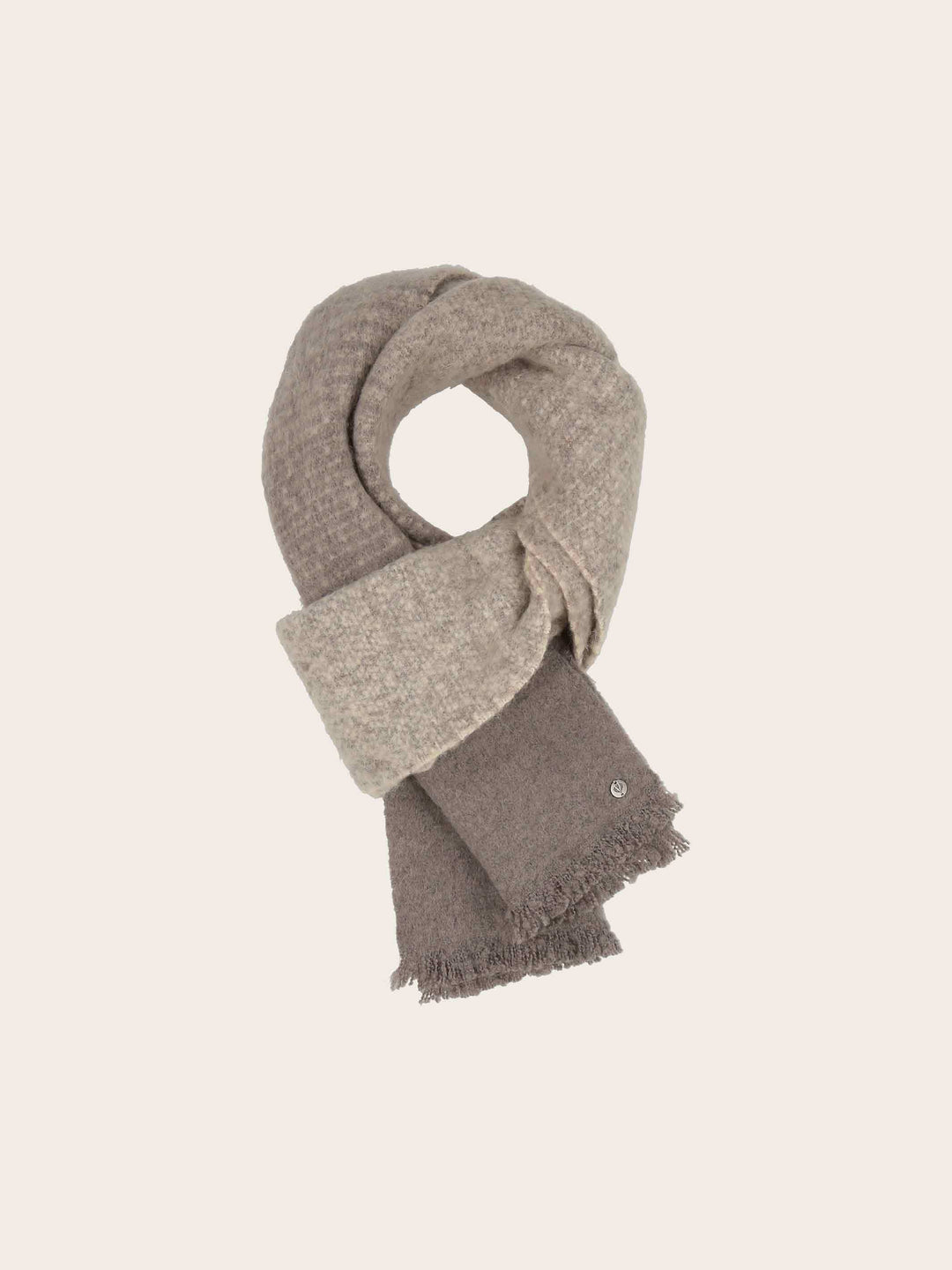 Kuscheliger Schal im Ombré-Design mit Wollanteil