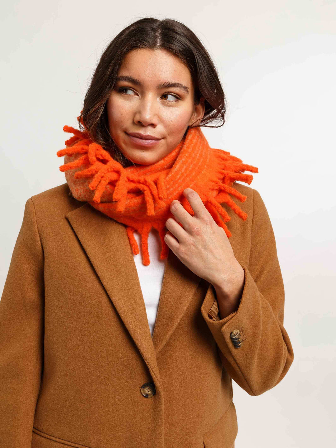 Loop mit Ombré-Design und XL-Fransen