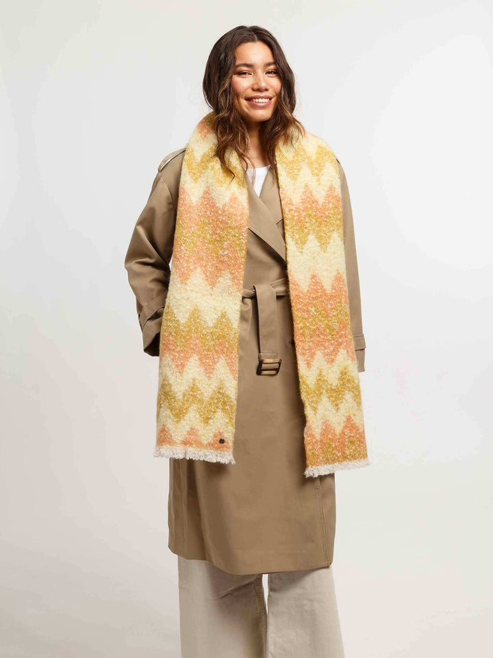 Kuscheliger Schal im Zickzack-Design mit Wollanteil