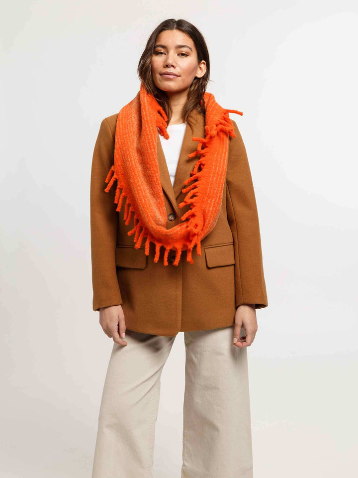 Loop mit Ombré-Design und XL-Fransen