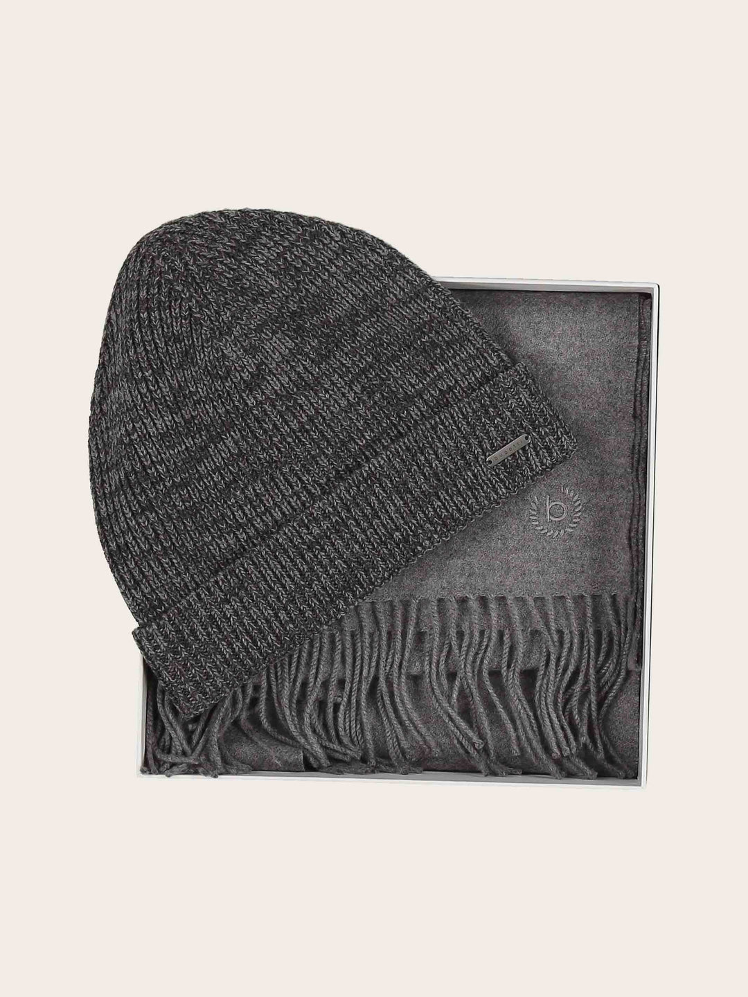 Bugatti Geschenkset mit einfarbigem Beanie und Schal aus reiner Wolle