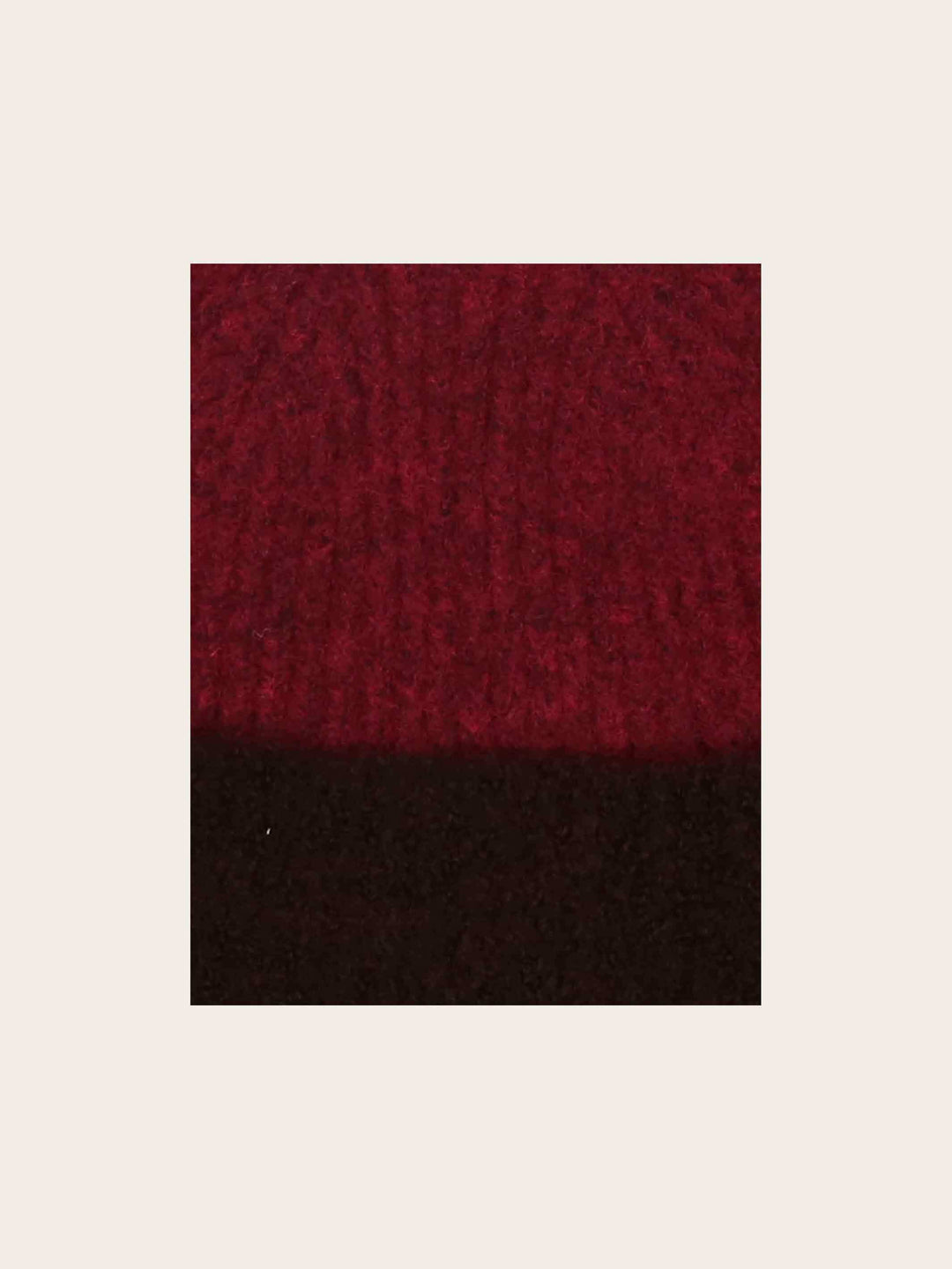 Kuschelige Strickmütze mit farblich abgesetzter Krempe