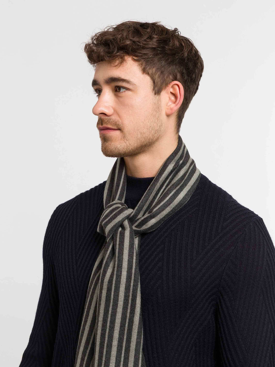 bugatti Schal mit Streifen-Design