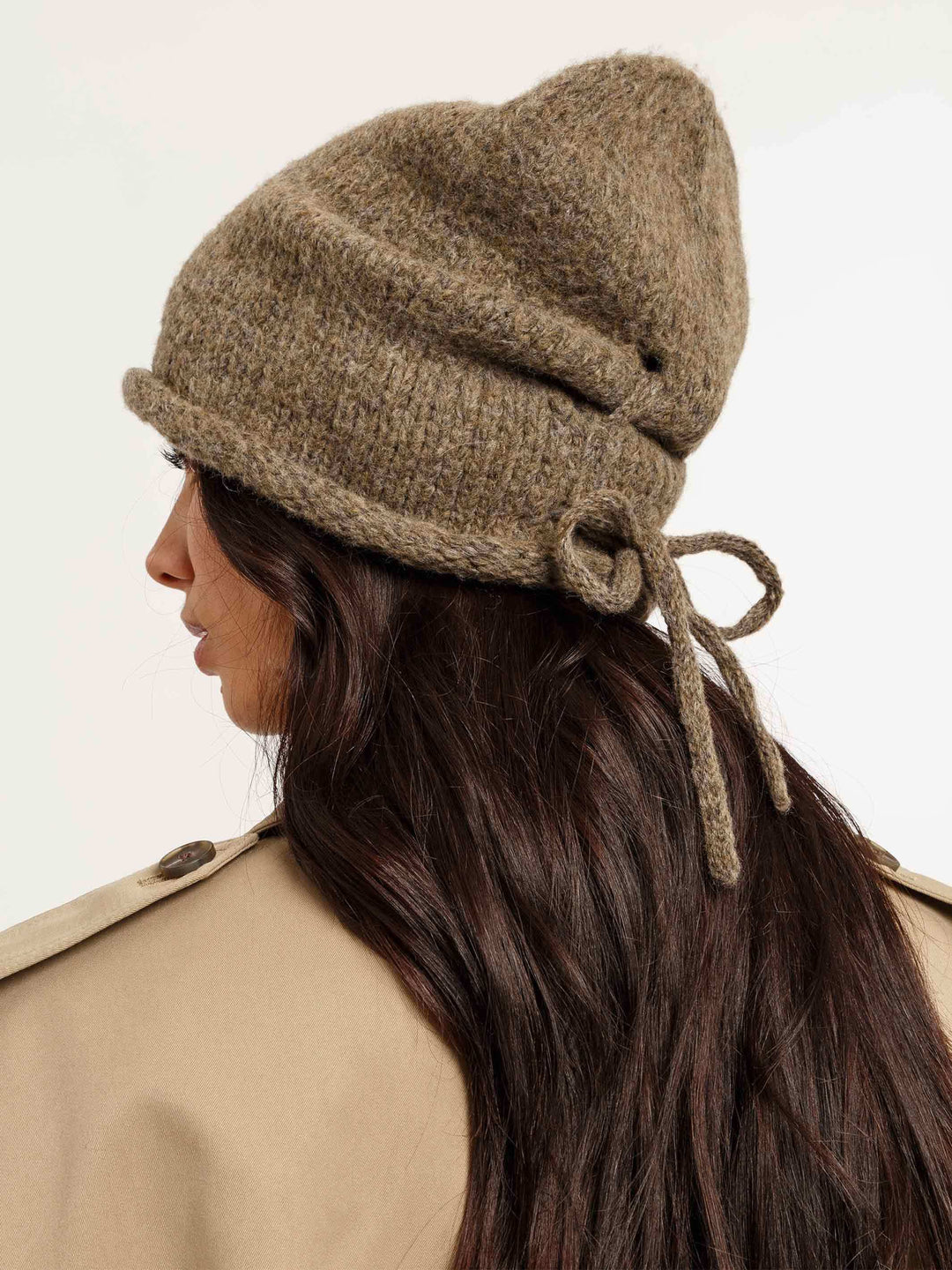 Gestrickte Loevenich Beanie mit hochgerolltem Rand