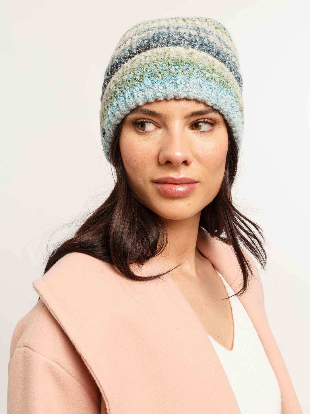 Elastische Loevenich Beanie mit buntem Strickmuster