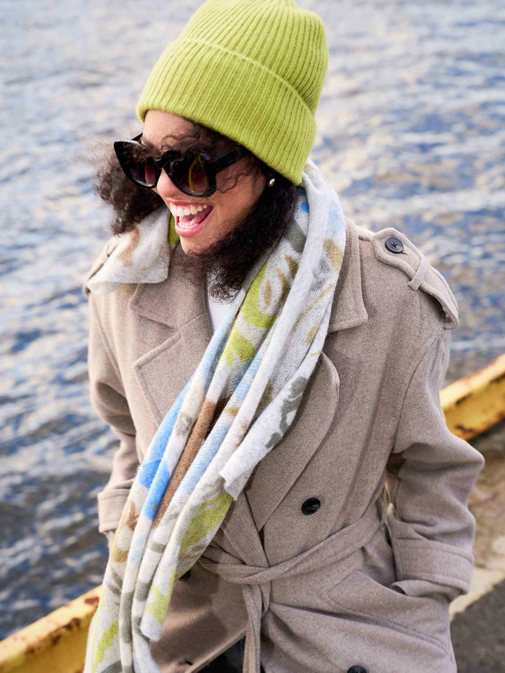 Grobstrick-Mütze mit breiter Krempe aus reiner Wolle