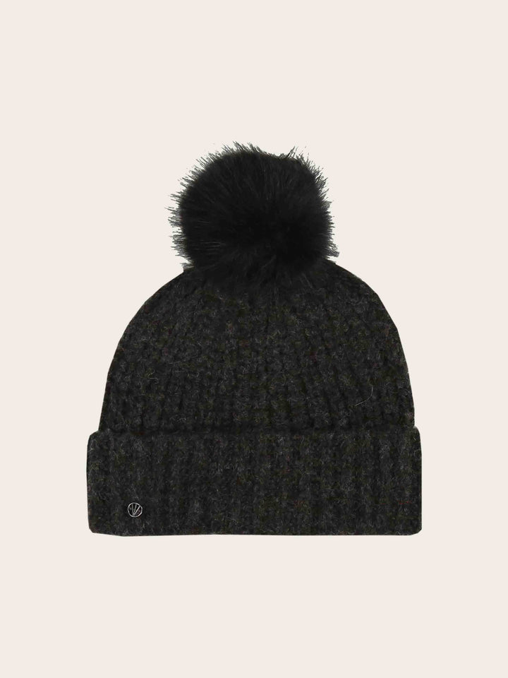 Gestrickte Loevenich Beanie mit Kunstfellbommel