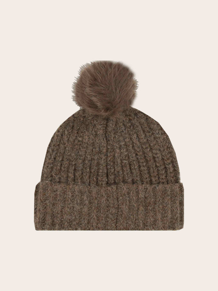 Gestrickte Loevenich Beanie mit Kunstfellbommel