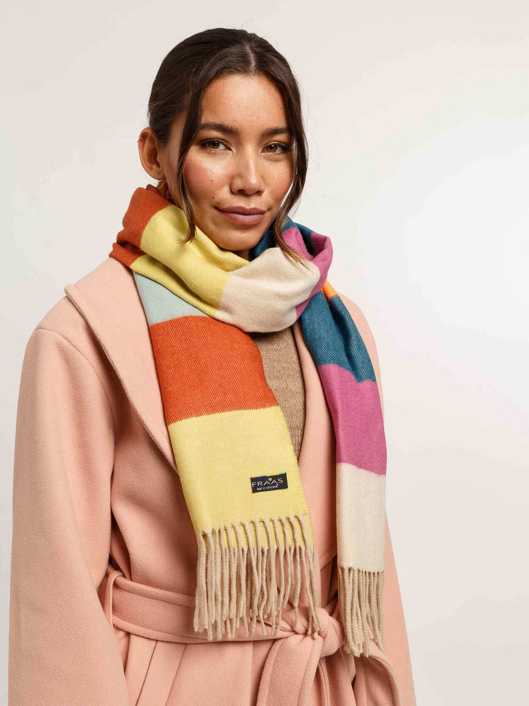 Cashmink-Schal DU MUSST KÄMPFEN! mit Regenbogen-Streifen