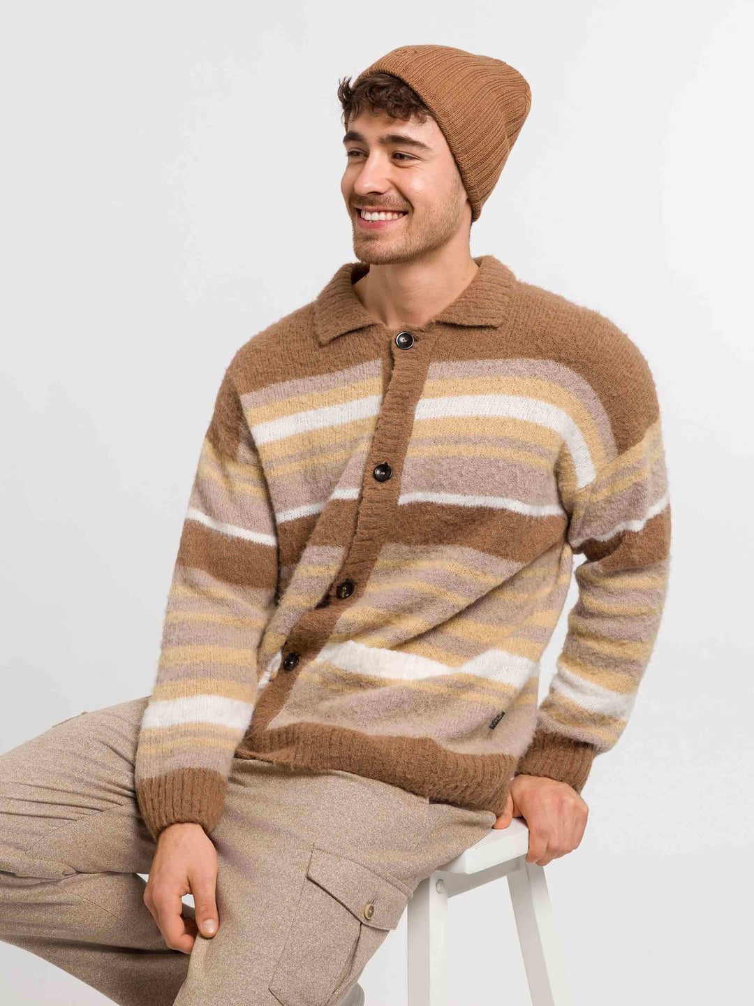 Einfarbige winddichte Beanie mit bugatti Logo