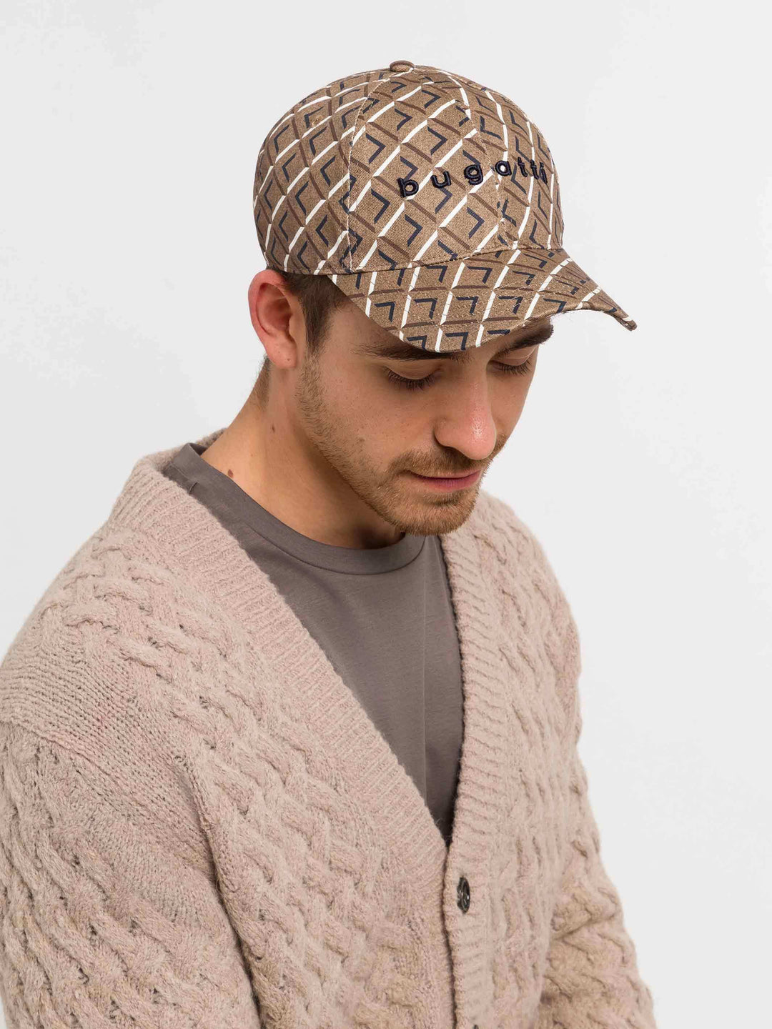 bugatti Basecap mit Schriftzug und geometrischem Design