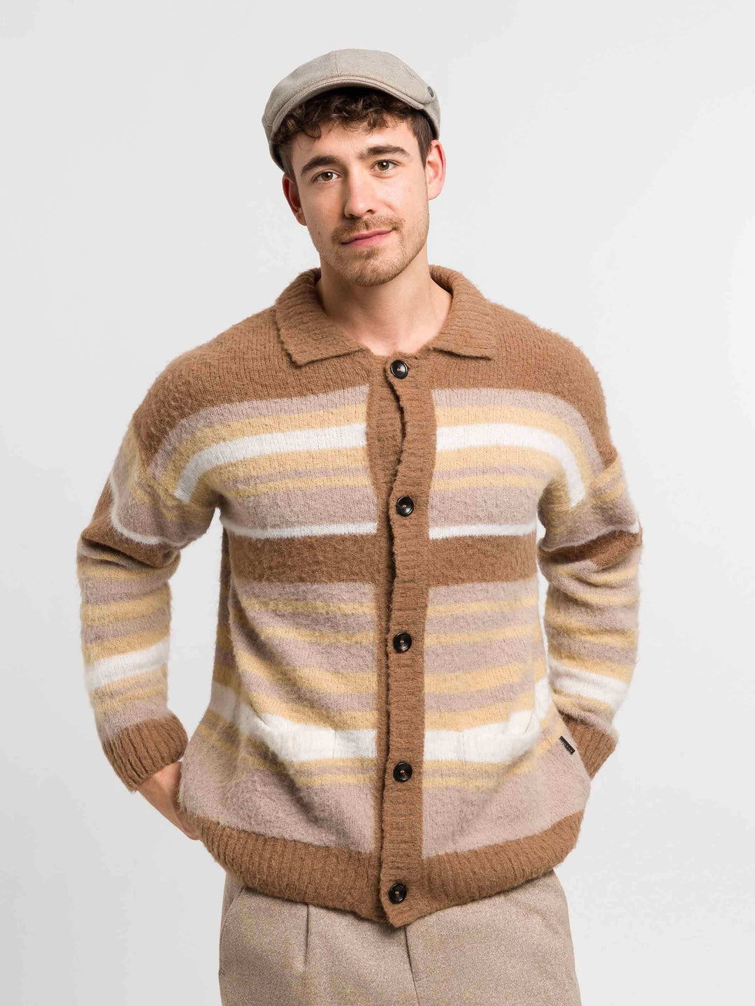 Einfarbige melierte bugatti Flatcap mit Ohrenklappen