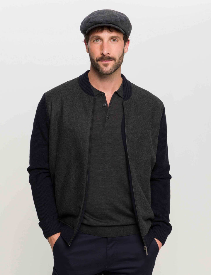 Einfarbige wetterabweisende bugatti Flatcap mit Ohrenklappen