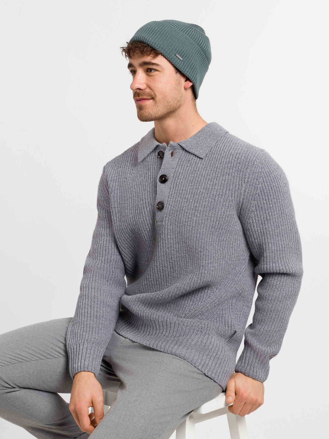 Einfarbige bugatti Beanie mit Signature-Flag