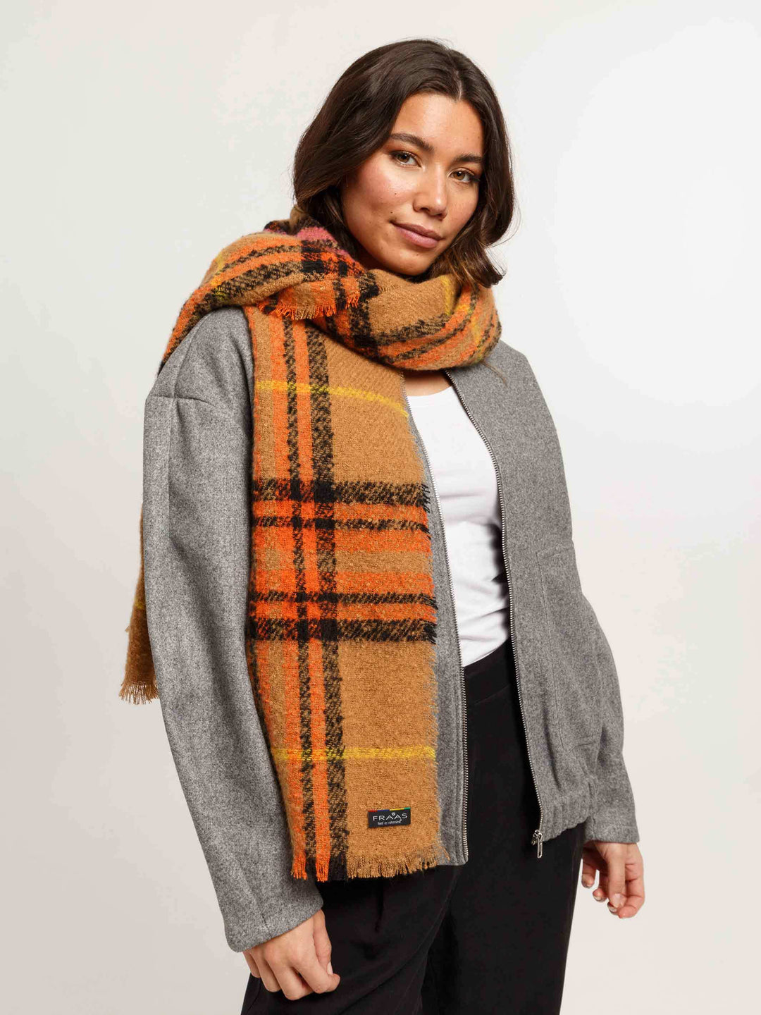 Kuschelige Bouclé Cashmink-Stola mit FRAAS Plaid Karo