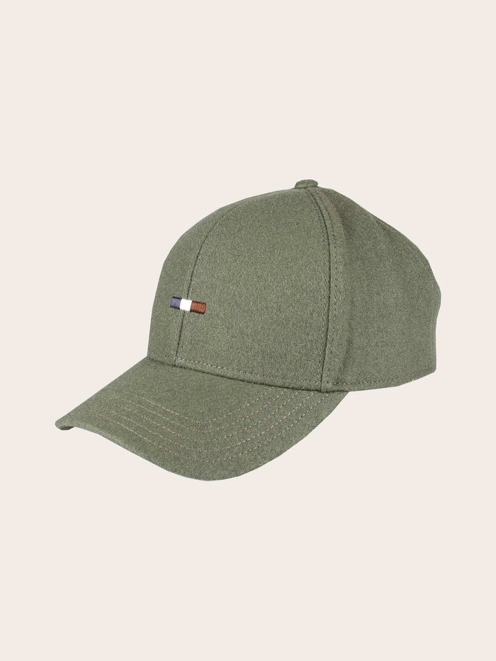 Einfarbige Basecap mit gestickter bugatti-Flag