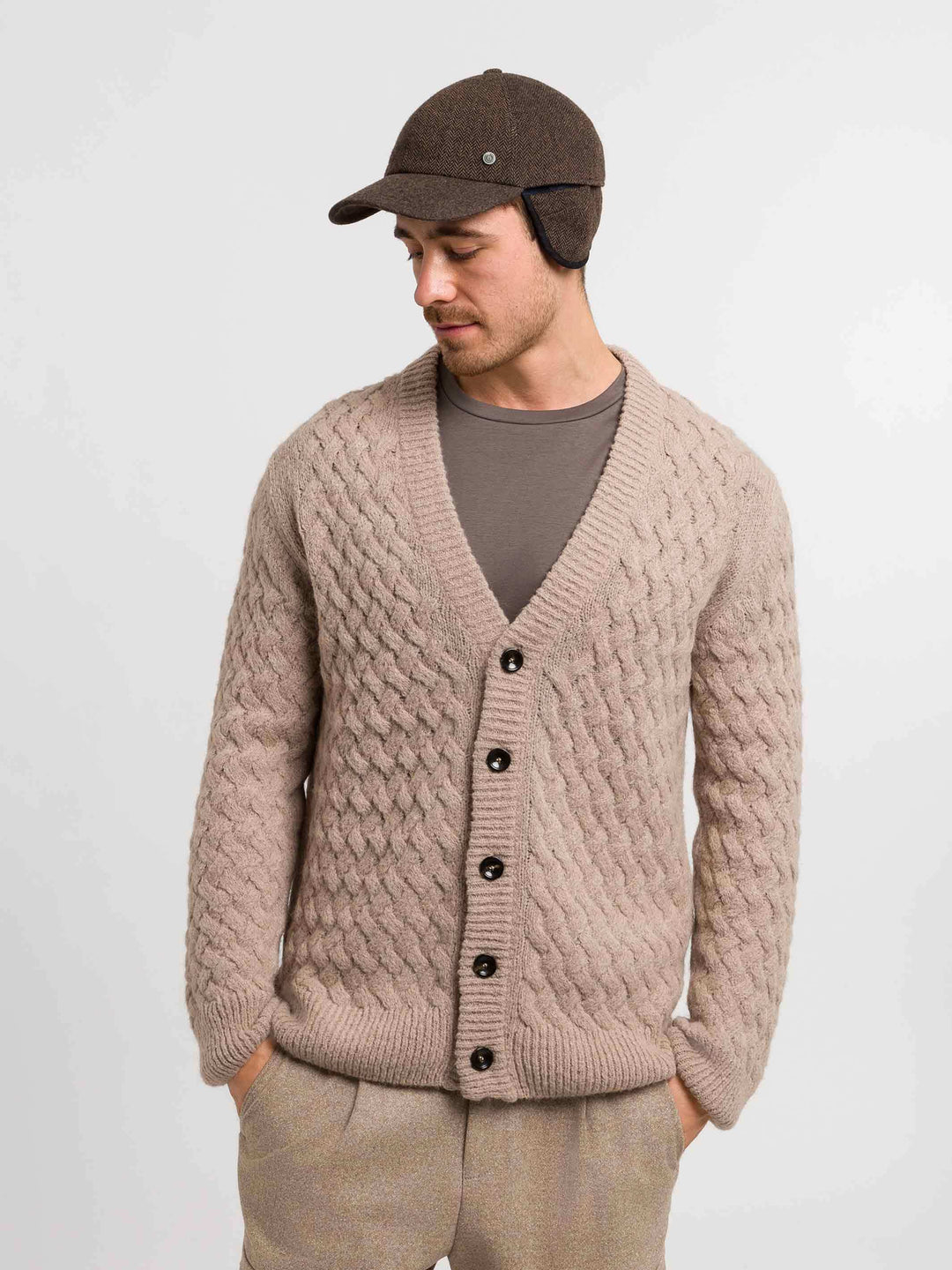 Wetterabweisende bugatti Flatcap mit Fischgrat-Design und Ohrenklappen