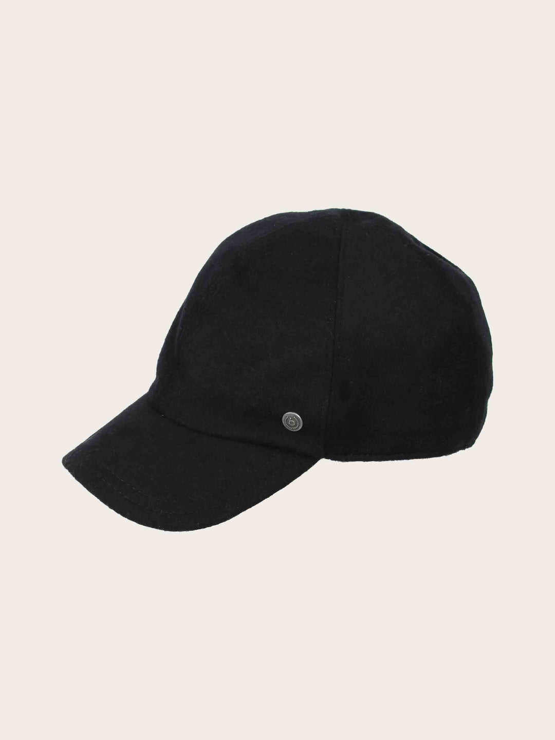 Einfarbige winterliche bugatti Basecap mit Ohrenklappen