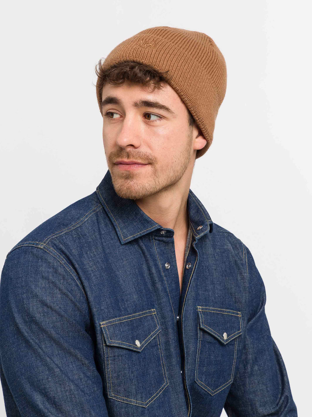 Beanie mit gesticktem bugatti Logo