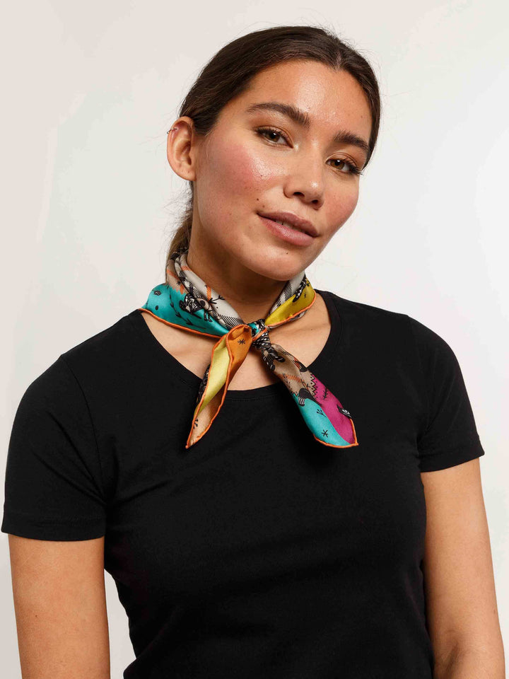 Seidentuch mit FRAAS Plaid Karo und mystischem Print